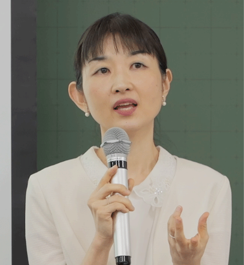 桐山　恵子 教授