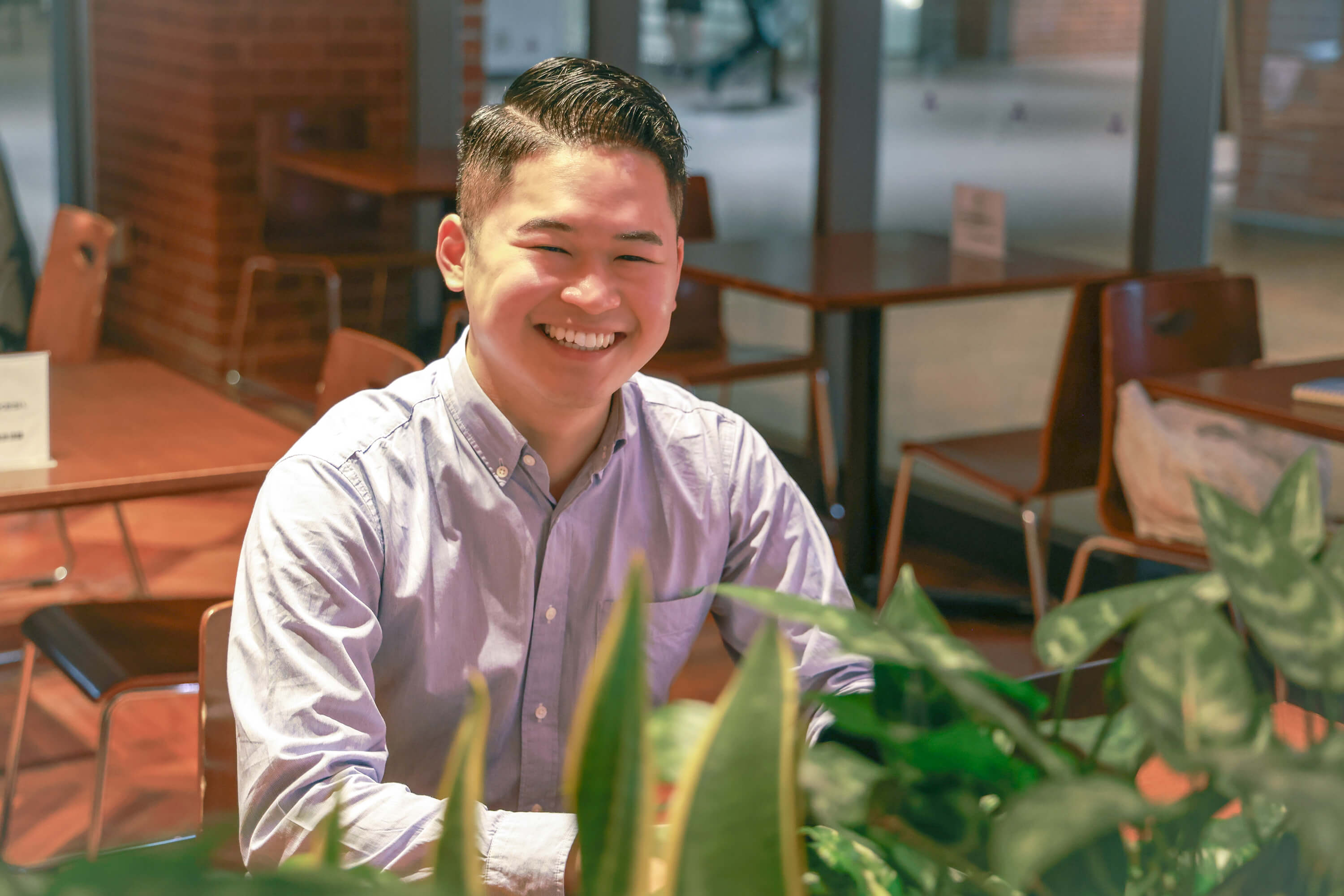 同志社大学英文学科には、“英語を”学ぶだけではなく“英語で”思考し議論する授業が多彩に用意されています。