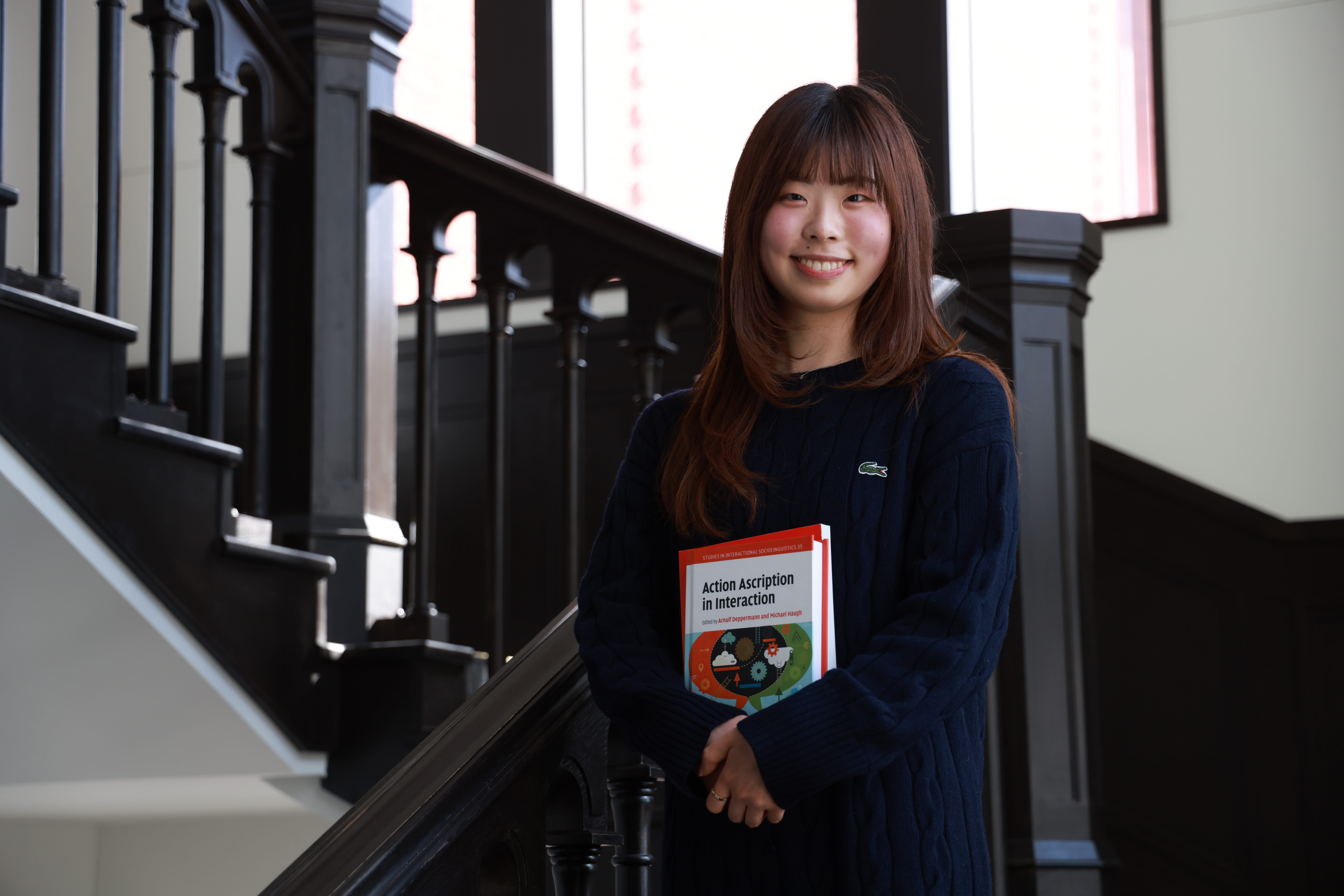 小学校の頃から英語が好きでしたが、高校2年生までは大学で何を専攻しようか迷っていました。